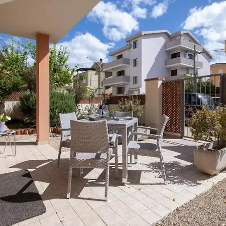 Casa Arancio Apartment *